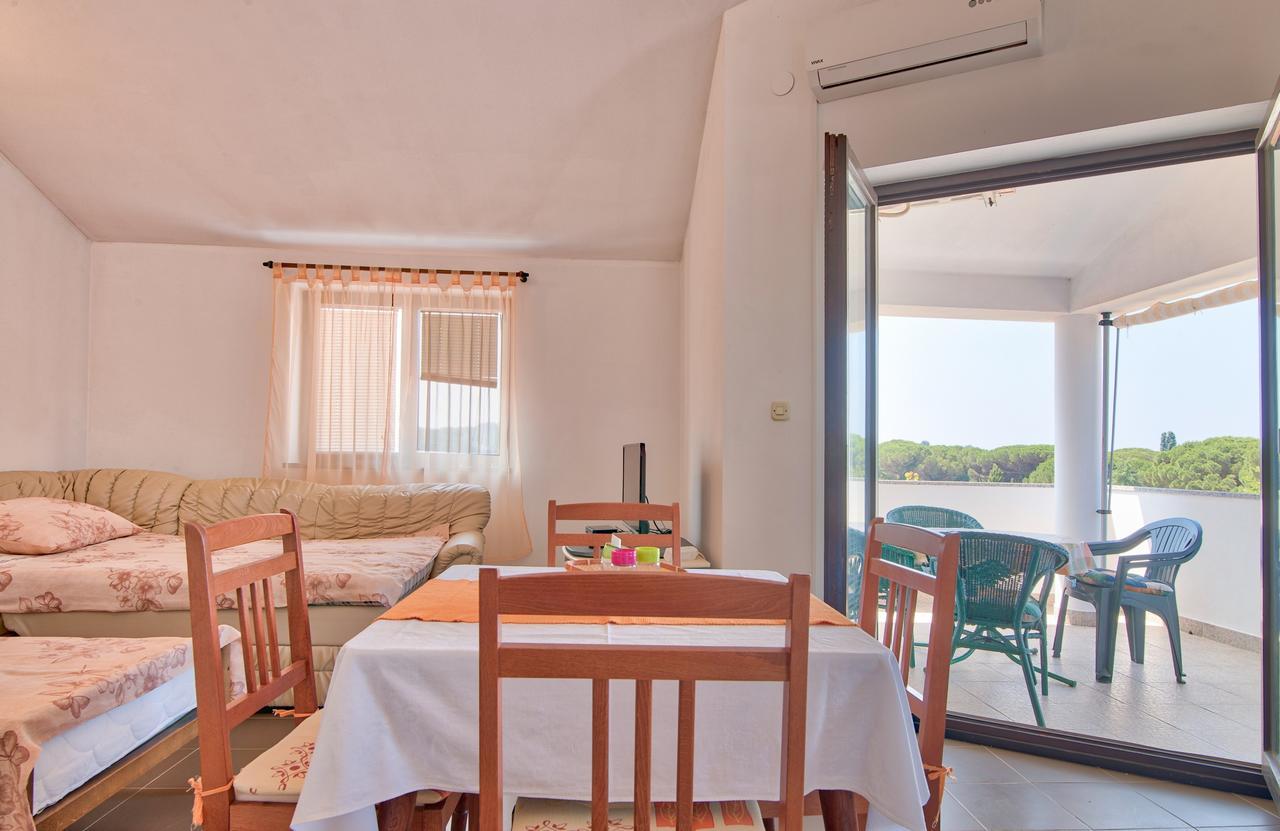 Apartment Maja Stinjan ภายนอก รูปภาพ