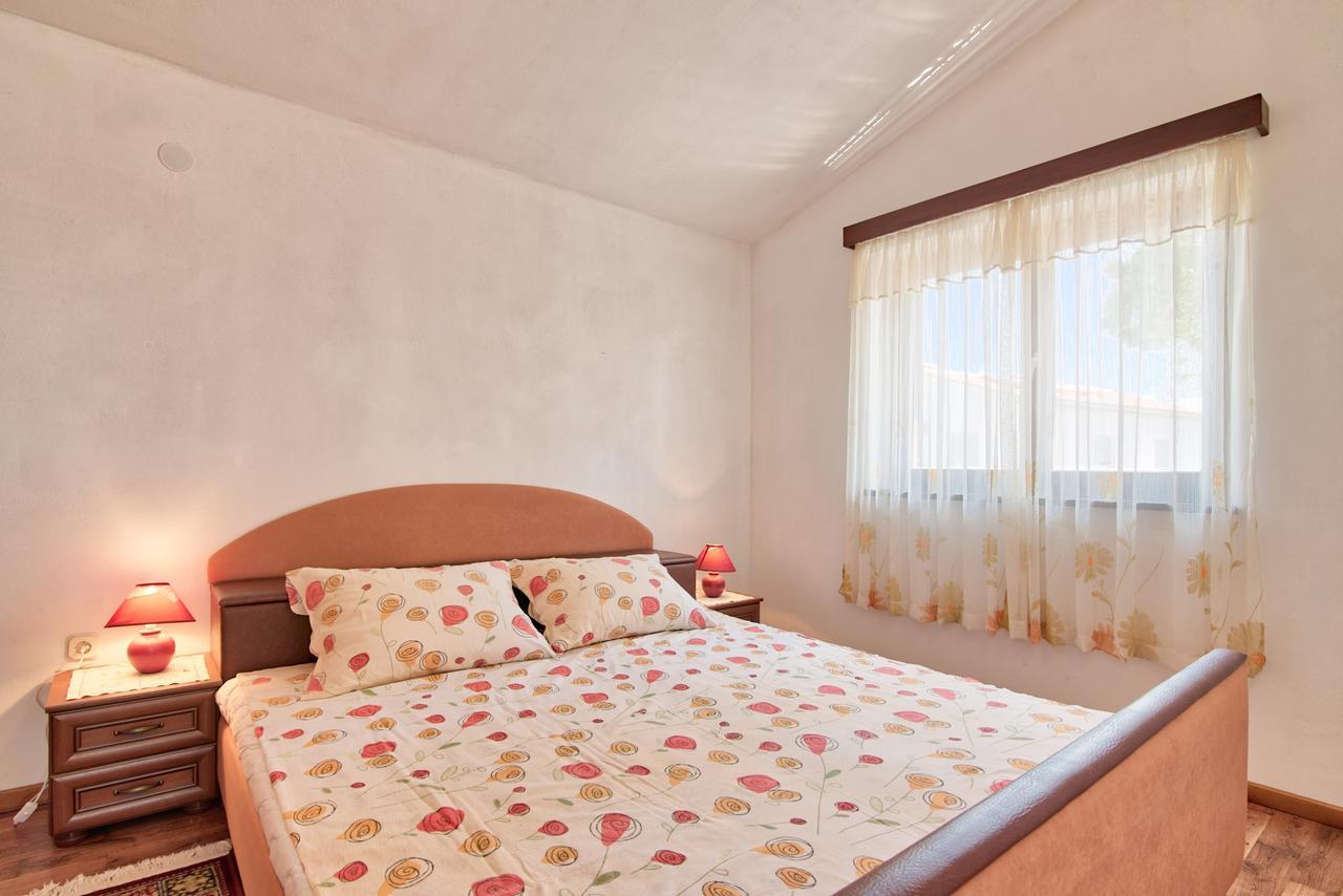 Apartment Maja Stinjan ภายนอก รูปภาพ