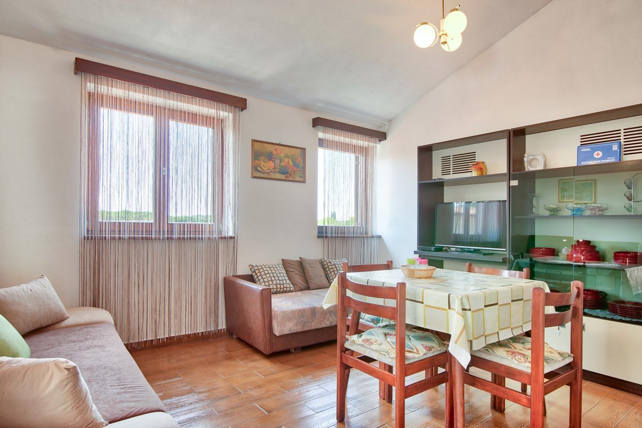 Apartment Maja Stinjan ภายนอก รูปภาพ