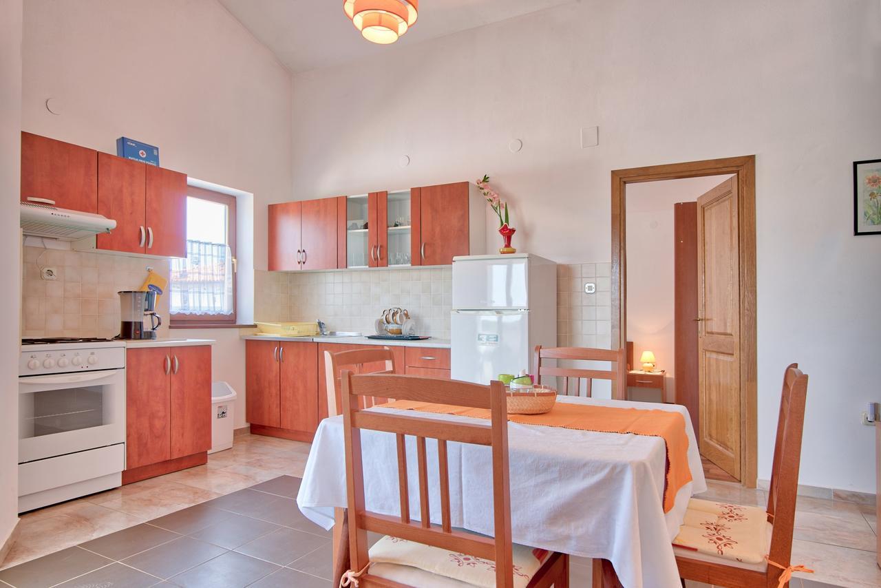 Apartment Maja Stinjan ภายนอก รูปภาพ