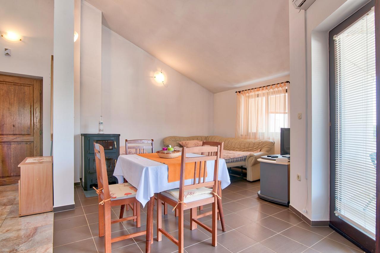 Apartment Maja Stinjan ภายนอก รูปภาพ