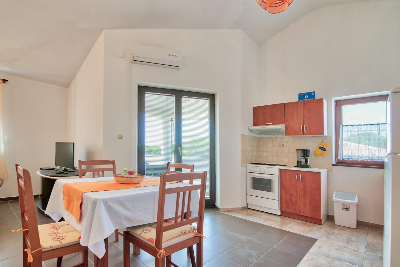 Apartment Maja Stinjan ภายนอก รูปภาพ