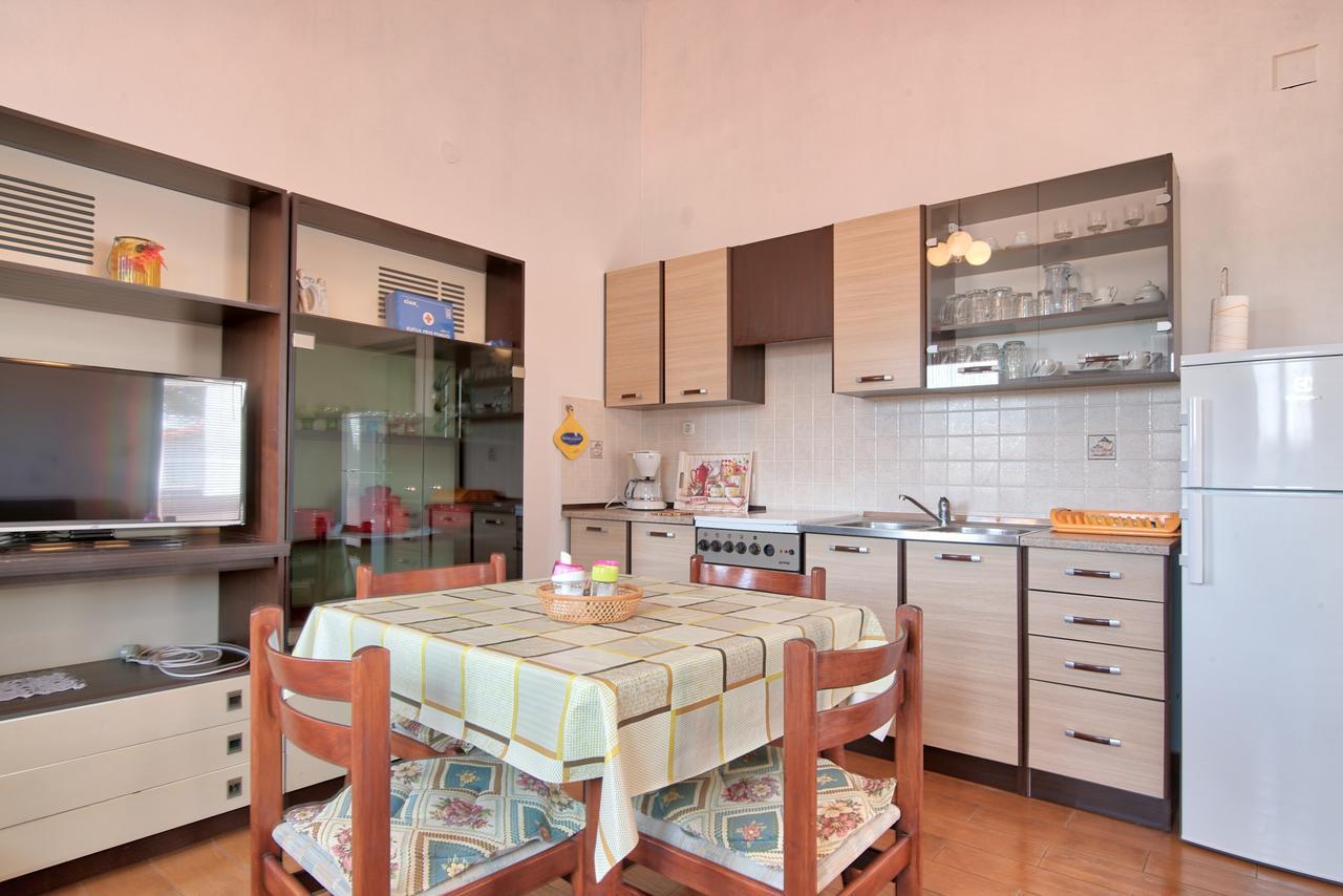 Apartment Maja Stinjan ภายนอก รูปภาพ