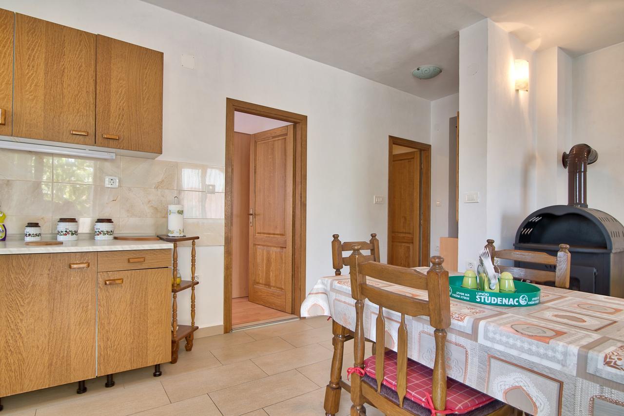 Apartment Maja Stinjan ภายนอก รูปภาพ