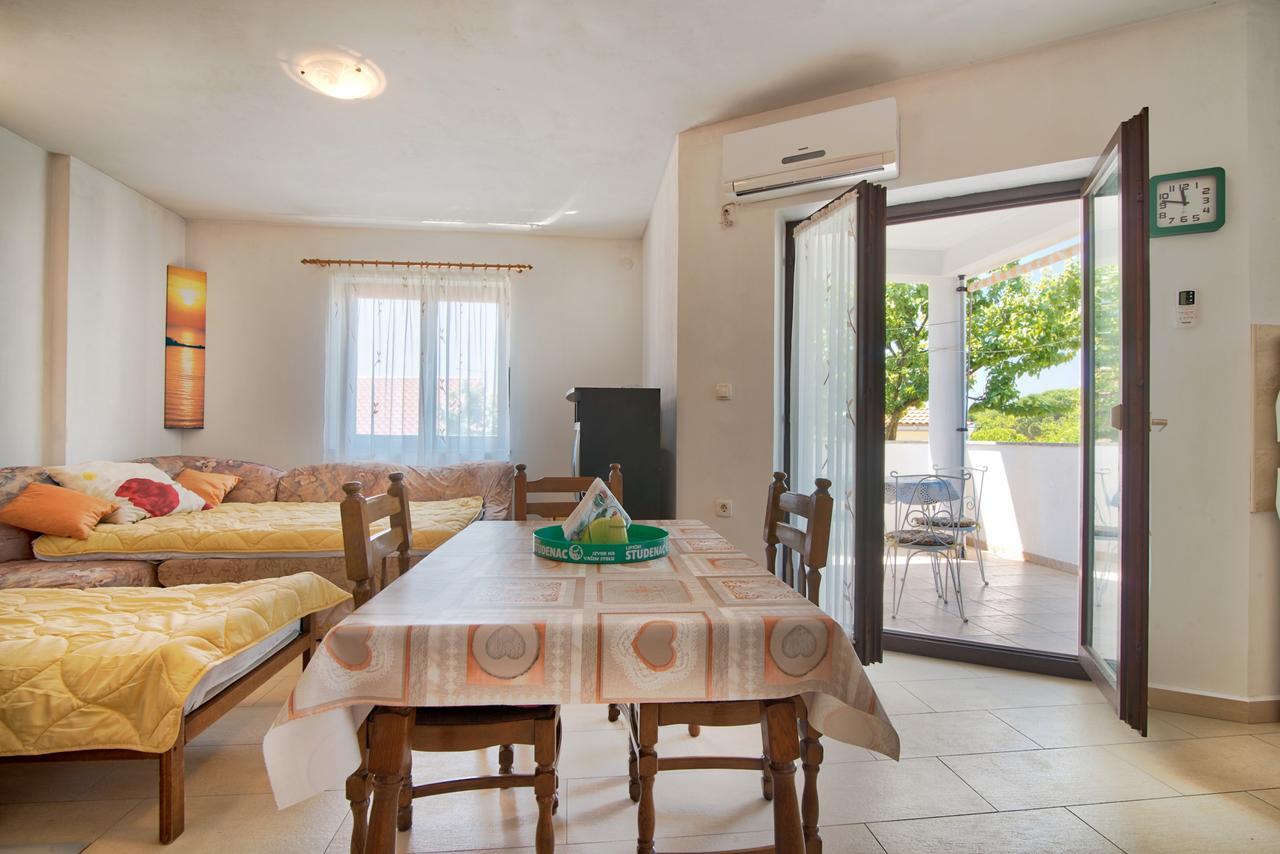 Apartment Maja Stinjan ภายนอก รูปภาพ