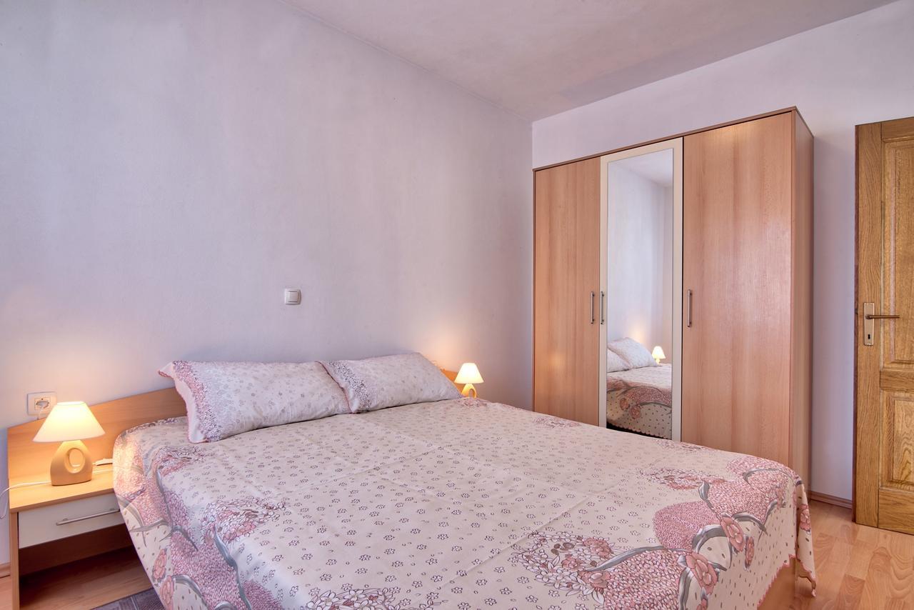 Apartment Maja Stinjan ภายนอก รูปภาพ